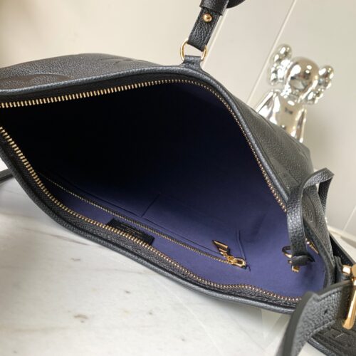 Louis Vuitton Carryall Bag product photo 8