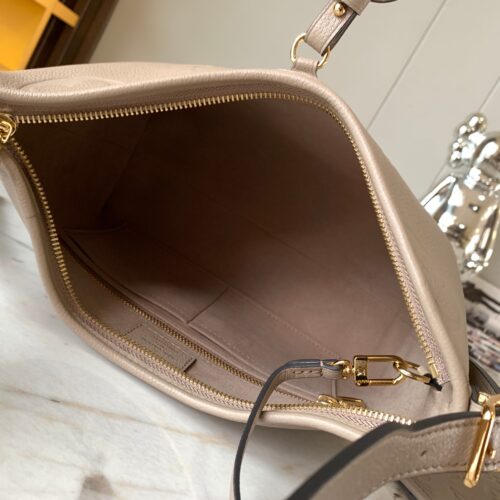 Louis Vuitton Carryall Bag product photo 7