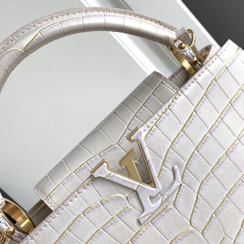 Louis Vuitton Capucines BB product photo 4