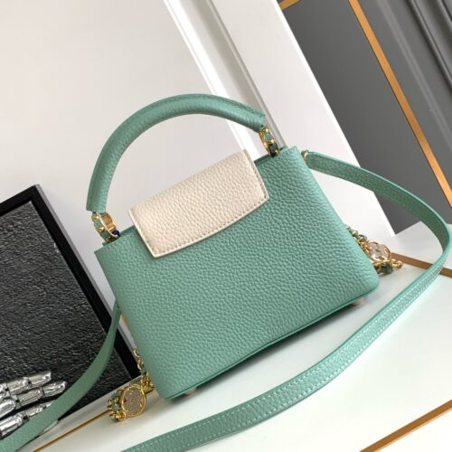 Louis Vuitton Capucines BB product photo 3