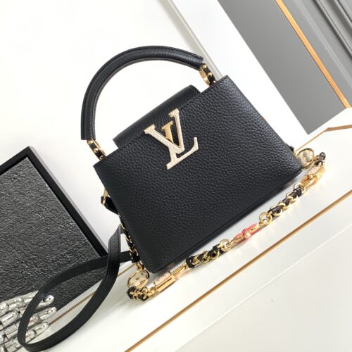 Louis Vuitton Capucines BB product photo 1