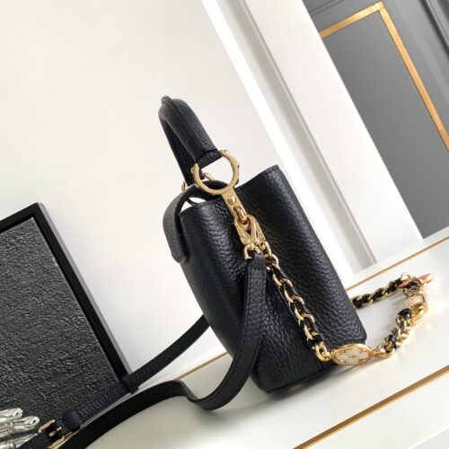 Louis Vuitton Capucines BB product photo 2