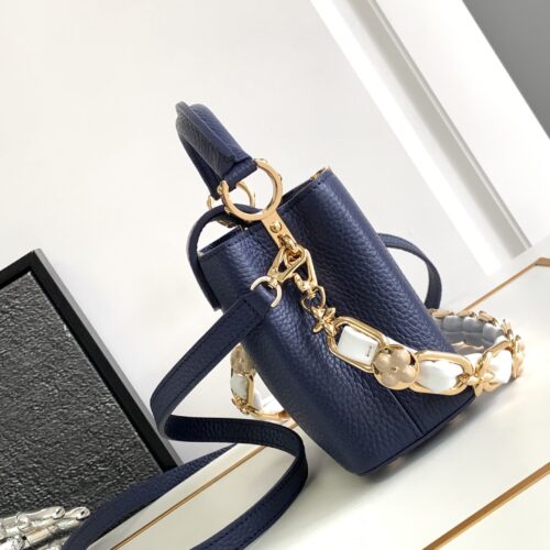 Louis Vuitton Capucines BB product photo 2