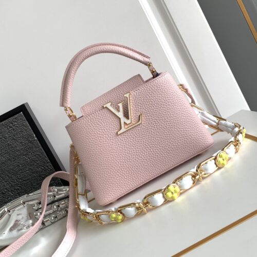 Louis Vuitton Capucines BB product photo 1