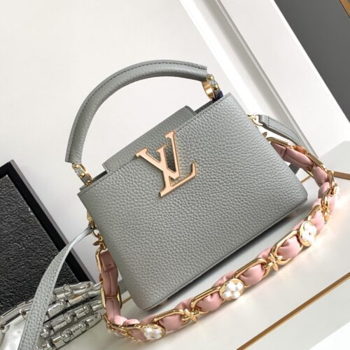 Louis Vuitton Capucines BB product photo 1