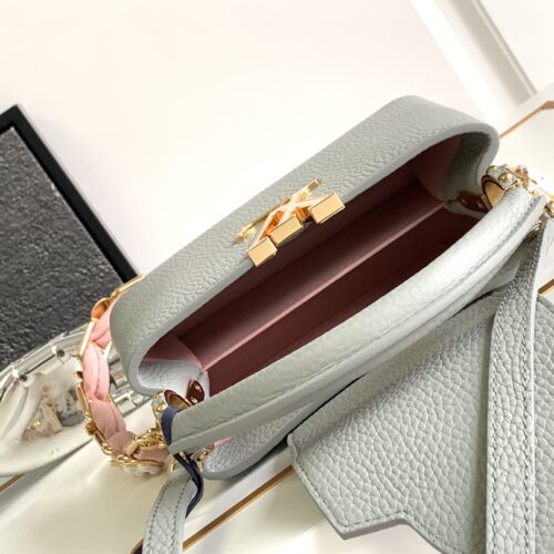 Louis Vuitton Capucines BB product photo 8