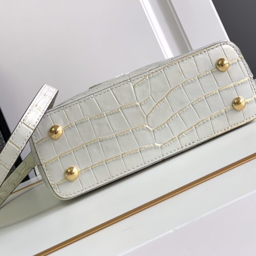 Louis Vuitton Capucines BB product photo 4