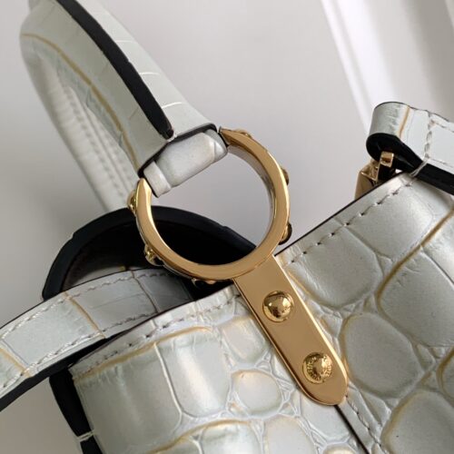 Louis Vuitton Capucines BB product photo 5