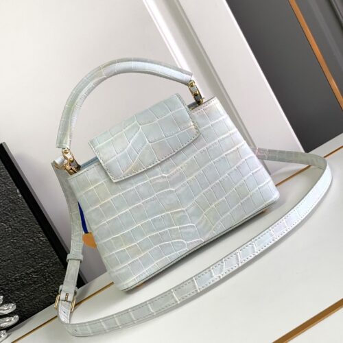 Louis Vuitton Capucines BB product photo 3
