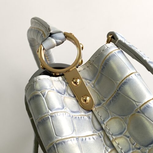 Louis Vuitton Capucines BB product photo 6