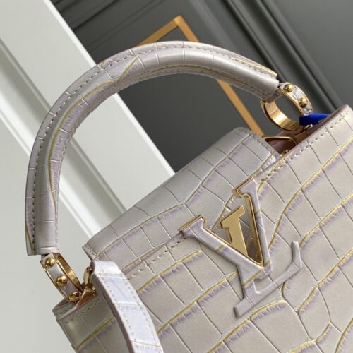 Louis Vuitton Capucines BB product photo 4