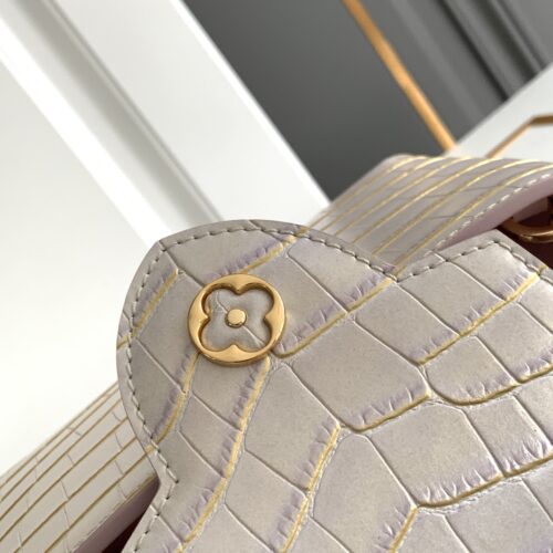 Louis Vuitton Capucines BB product photo 6