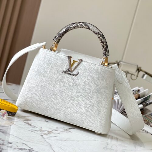 Louis Vuitton Capucines BB product photo 1