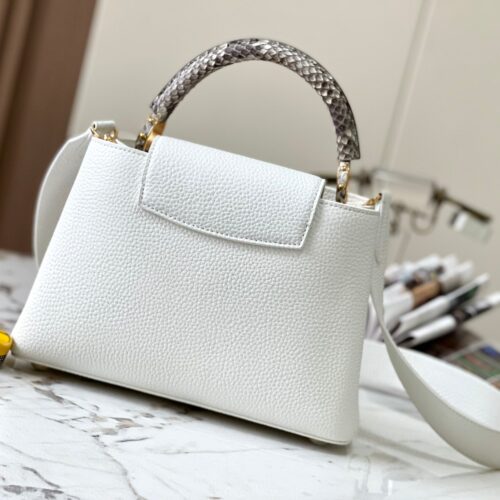 Louis Vuitton Capucines BB product photo 3