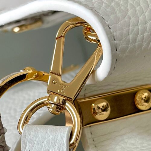 Louis Vuitton Capucines BB product photo 7
