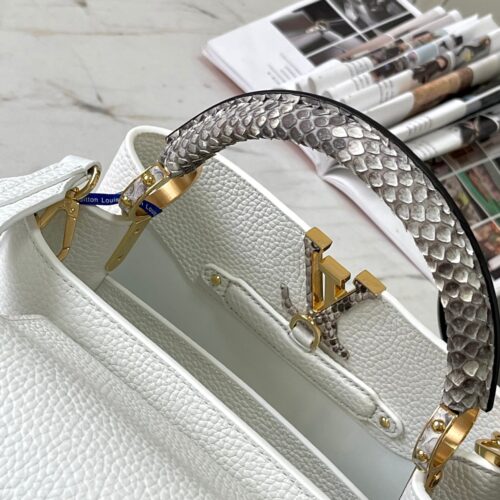 Louis Vuitton Capucines BB product photo 8