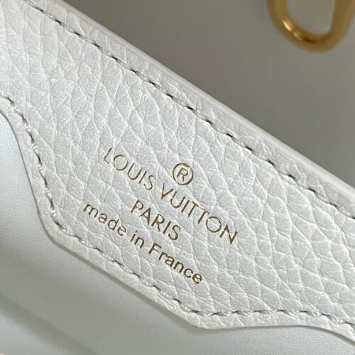 Louis Vuitton Capucines BB product photo 9