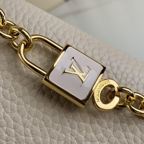 Louis Vuitton Capucines Nano product photo 5