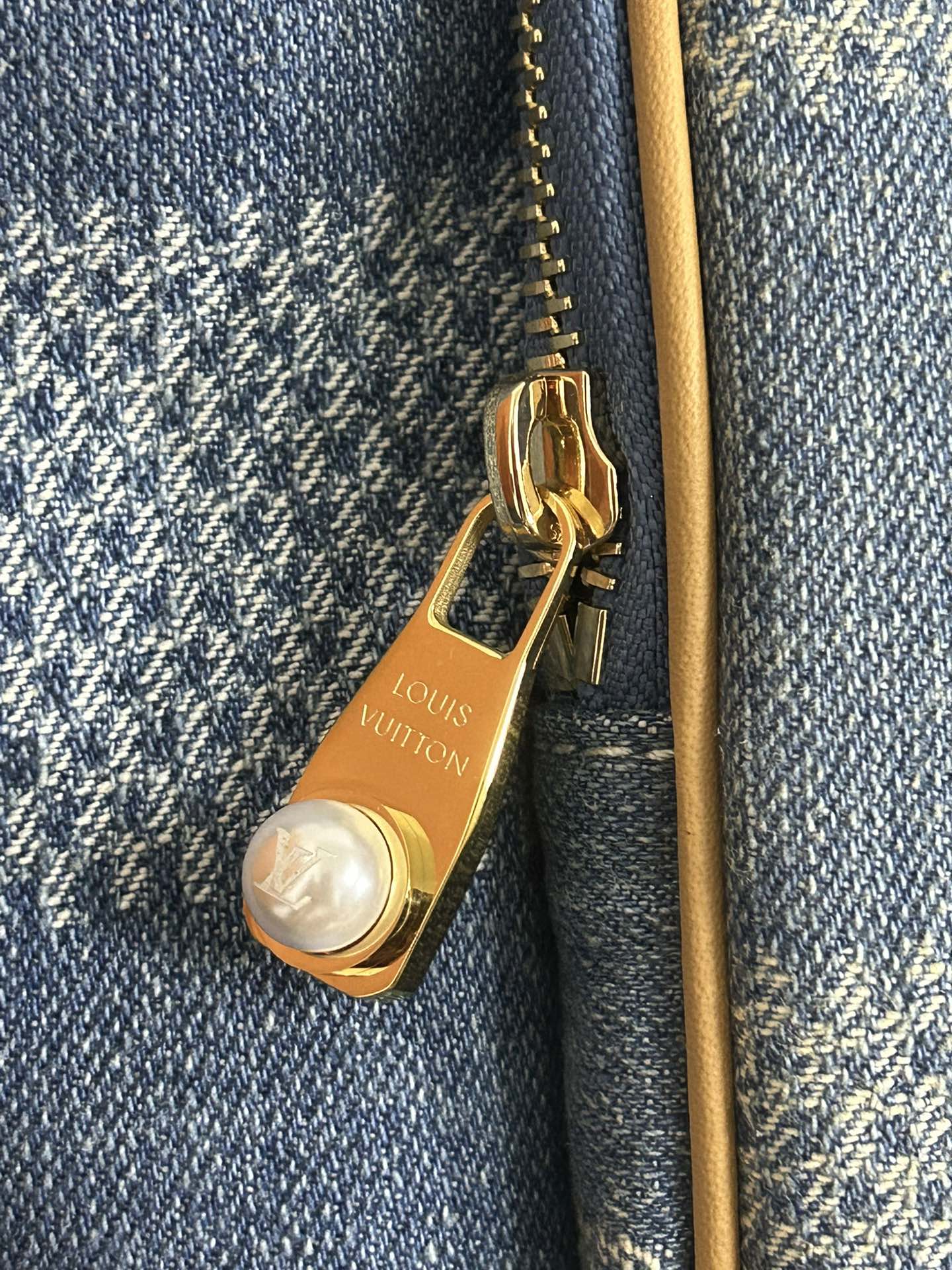 High Quality Luxury Louis Vuitton Montsouris Backpack product detail