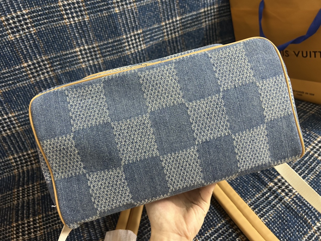 High Quality Luxury Louis Vuitton Montsouris Backpack product detail