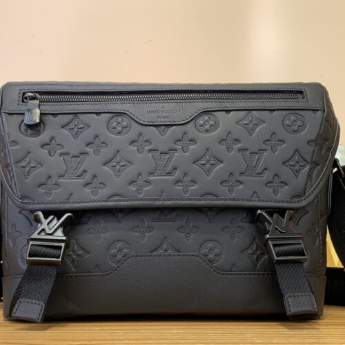 Louis Vuitton Messenger Voyager Bag product photo 1
