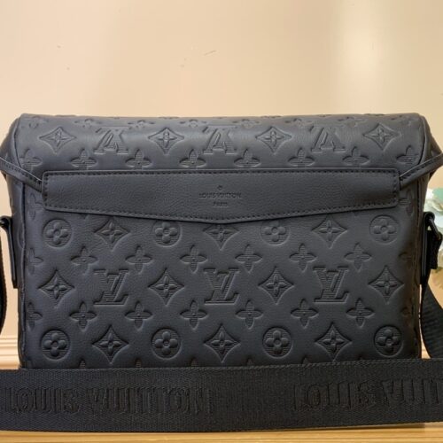 Louis Vuitton Messenger Voyager Bag product photo 3