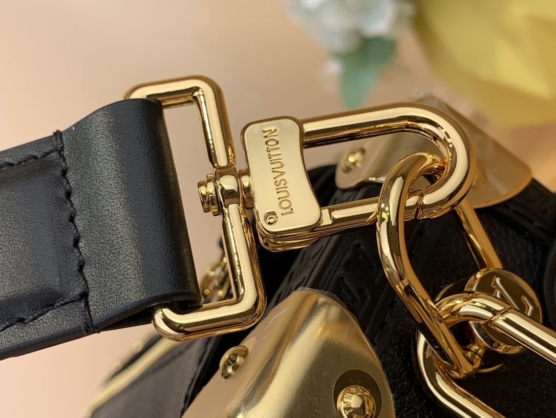 High Quality Luxury Louis Vuitton Side Trunk Small product detail