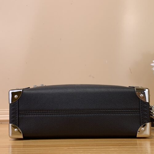Louis Vuitton Side Trunk product photo 4