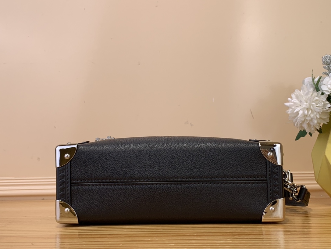 High Quality Luxury Louis Vuitton Side Trunk – Style 43621 product detail