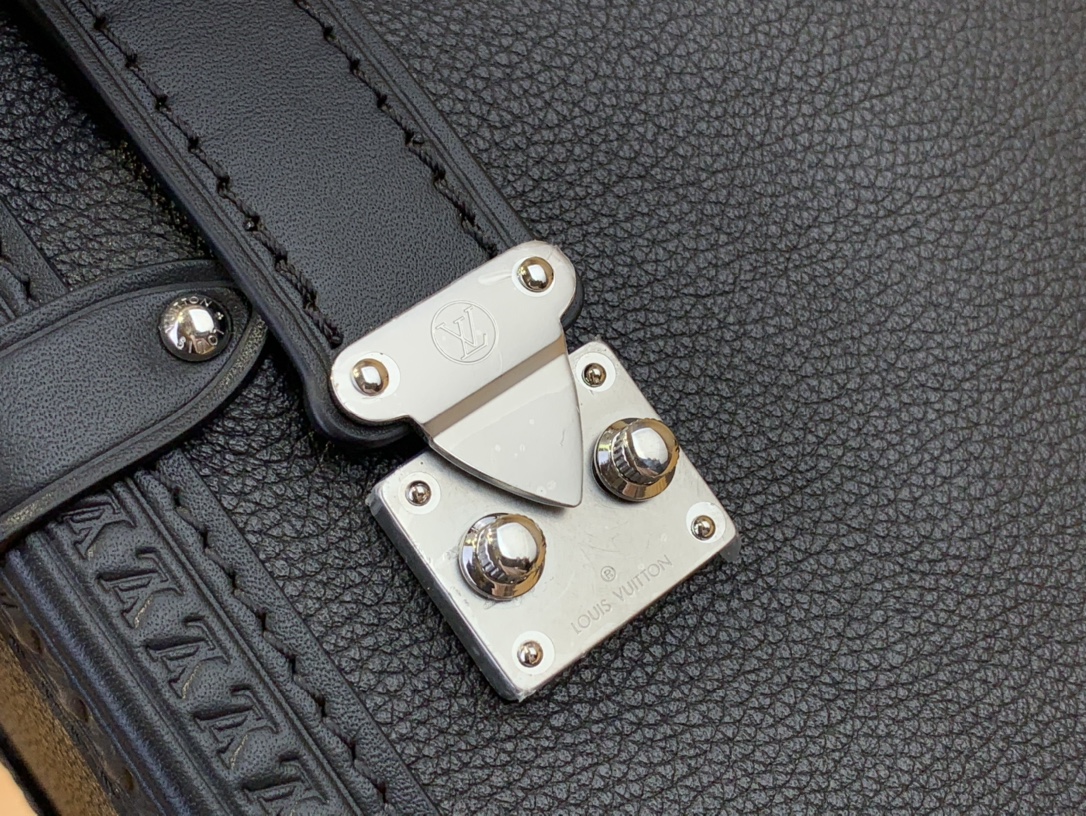 High Quality Luxury Louis Vuitton Side Trunk – Style 43621 product detail