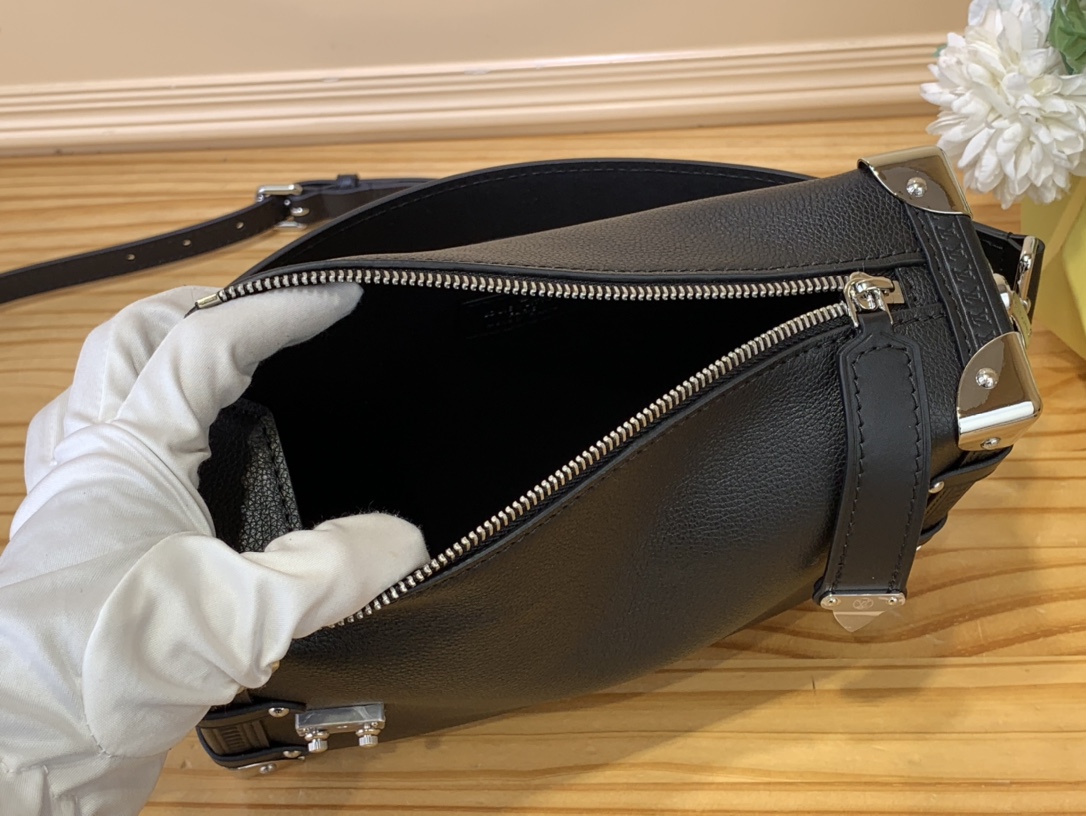 High Quality Luxury Louis Vuitton Side Trunk – Style 43621 product detail