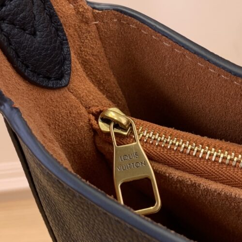 High Quality Luxury Louis Vuitton Low Key Shoulder product detail