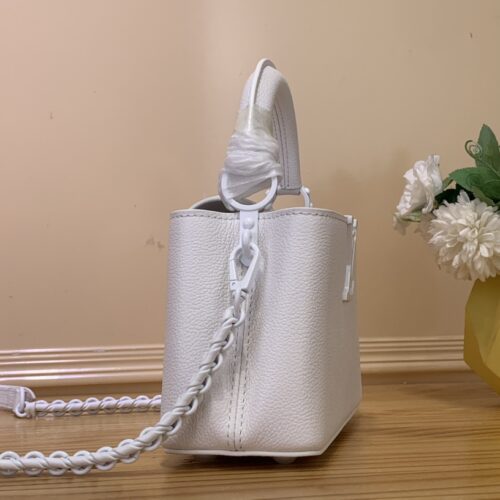 Louis Vuitton Capucines Mini product photo 2