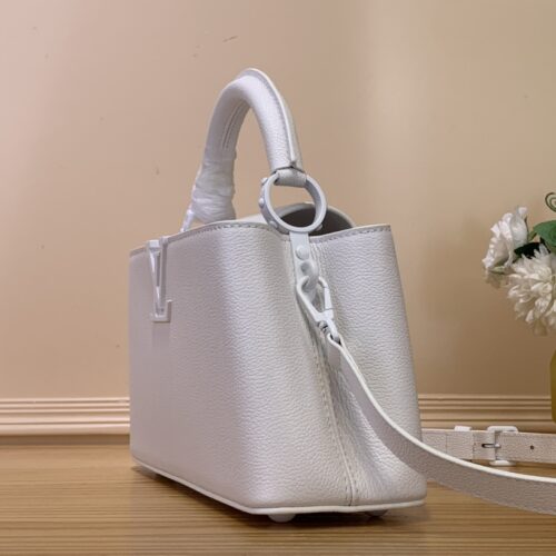 Louis Vuitton Capucines product photo 2