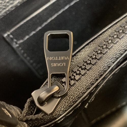Louis Vuitton Capucines Mini product photo 7