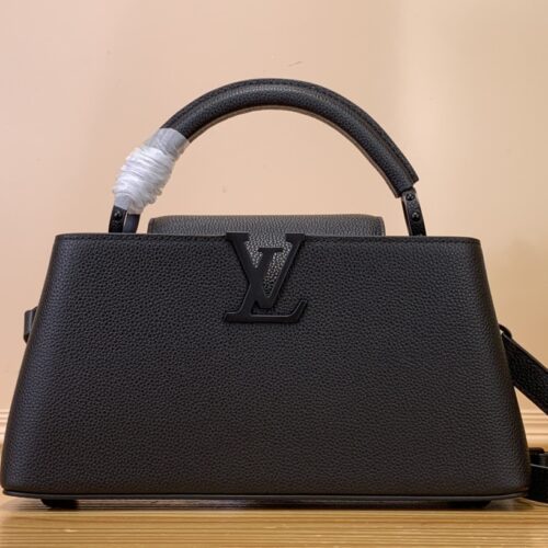 Louis Vuitton Capucines BB product photo 1