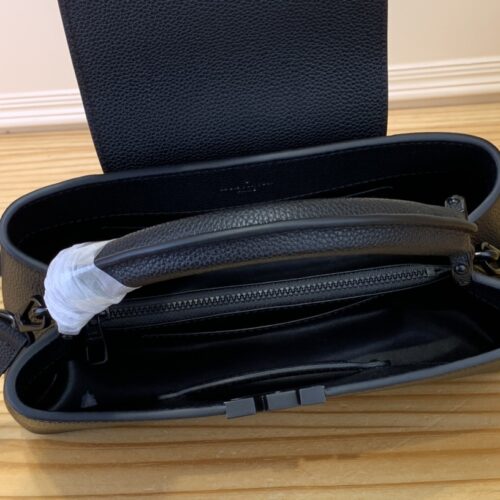 Louis Vuitton Capucines BB product photo 8