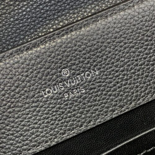 Louis Vuitton Capucines BB product photo 9