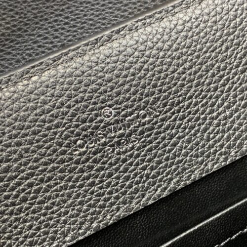 Louis Vuitton Capucines product photo 6