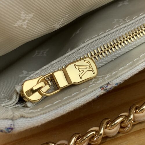 Louis Vuitton Wallet on Chain Ivy product photo 7