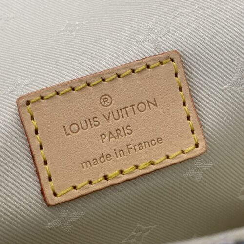 Louis Vuitton Wallet on Chain Ivy product photo 8