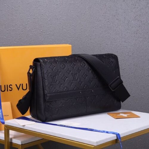 Louis Vuitton Sprinter Messenger M44729 product photo 2