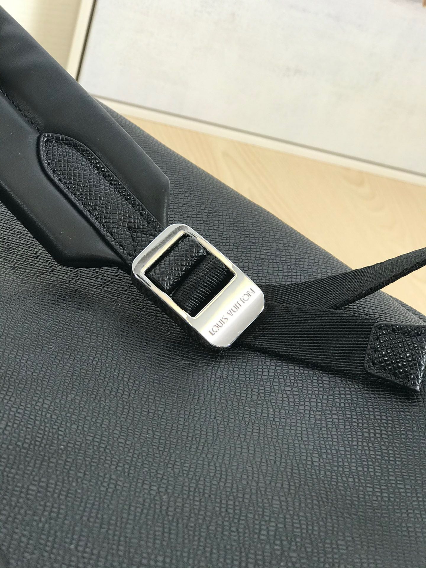 High Quality Luxury Louis Vuitton Discovery Backpack PM LV M33450 product detail