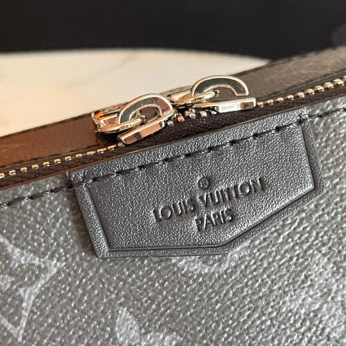 High Quality Luxury Louis Vuitton Alpha Wearable LV Wallet M81260 product detail