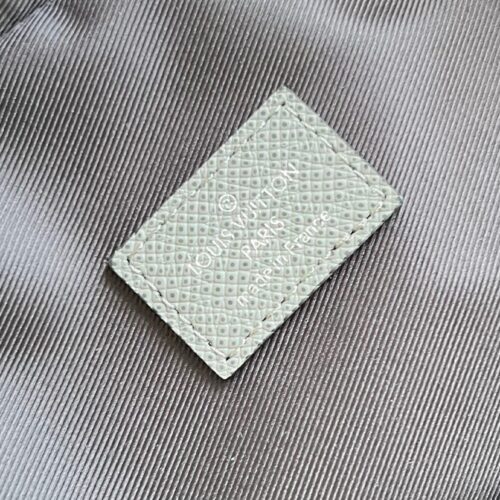 Louis Vuitton AVENUE SLING BAG LV M30859 product photo 9