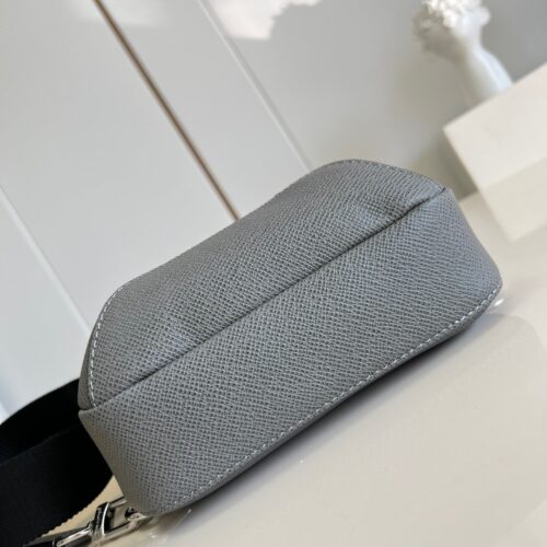 Louis Vuitton AVENUE SLING BAG LV M30859 product photo 7