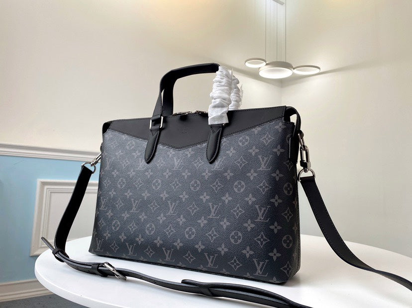 High Quality Luxury Louis Vuitton Briefcase Explorer LV M40566
