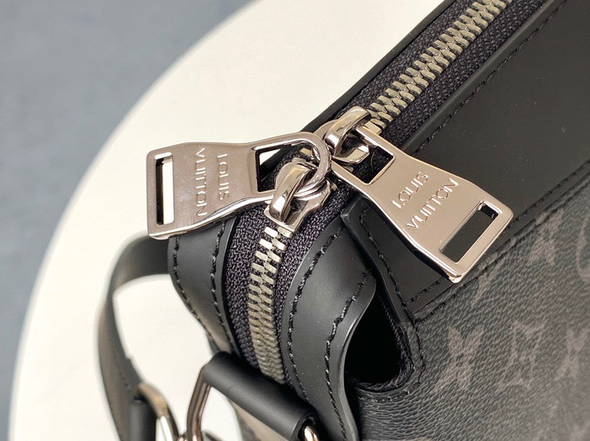 High Quality Luxury Louis Vuitton Briefcase Explorer LV M40566 product detail