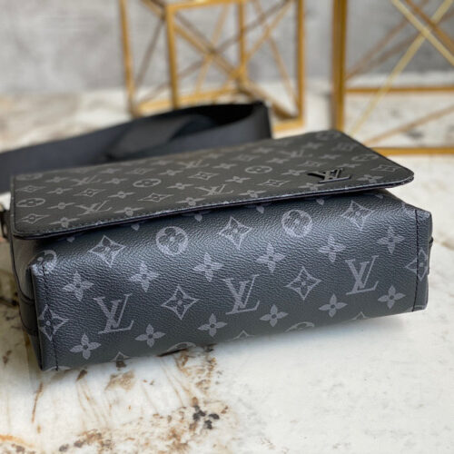 High Quality Luxury Louis Vuitton District PM LV M45272 product detail