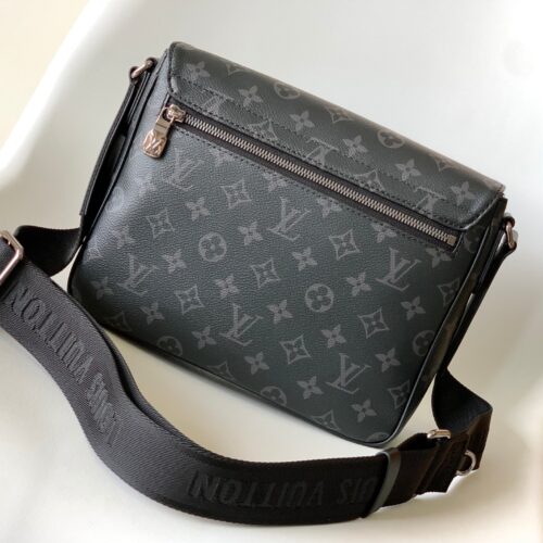High Quality Luxury Louis Vuitton District PM LV M46255 product detail